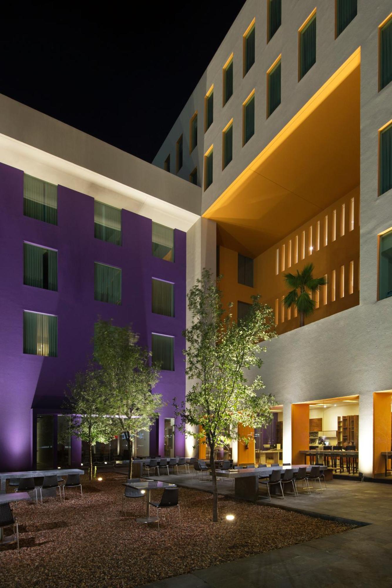 Hilton Garden Inn Monterrey Airport Villa Juarez  Exterior photo